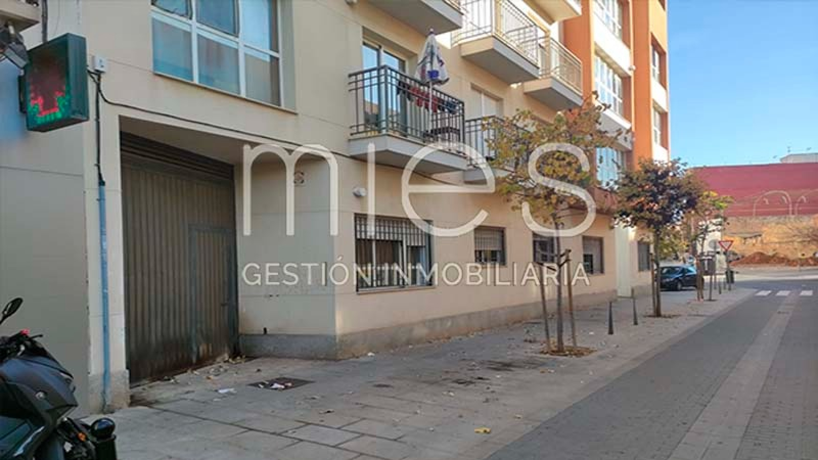 mies inmobiliaria vende aparcamiento