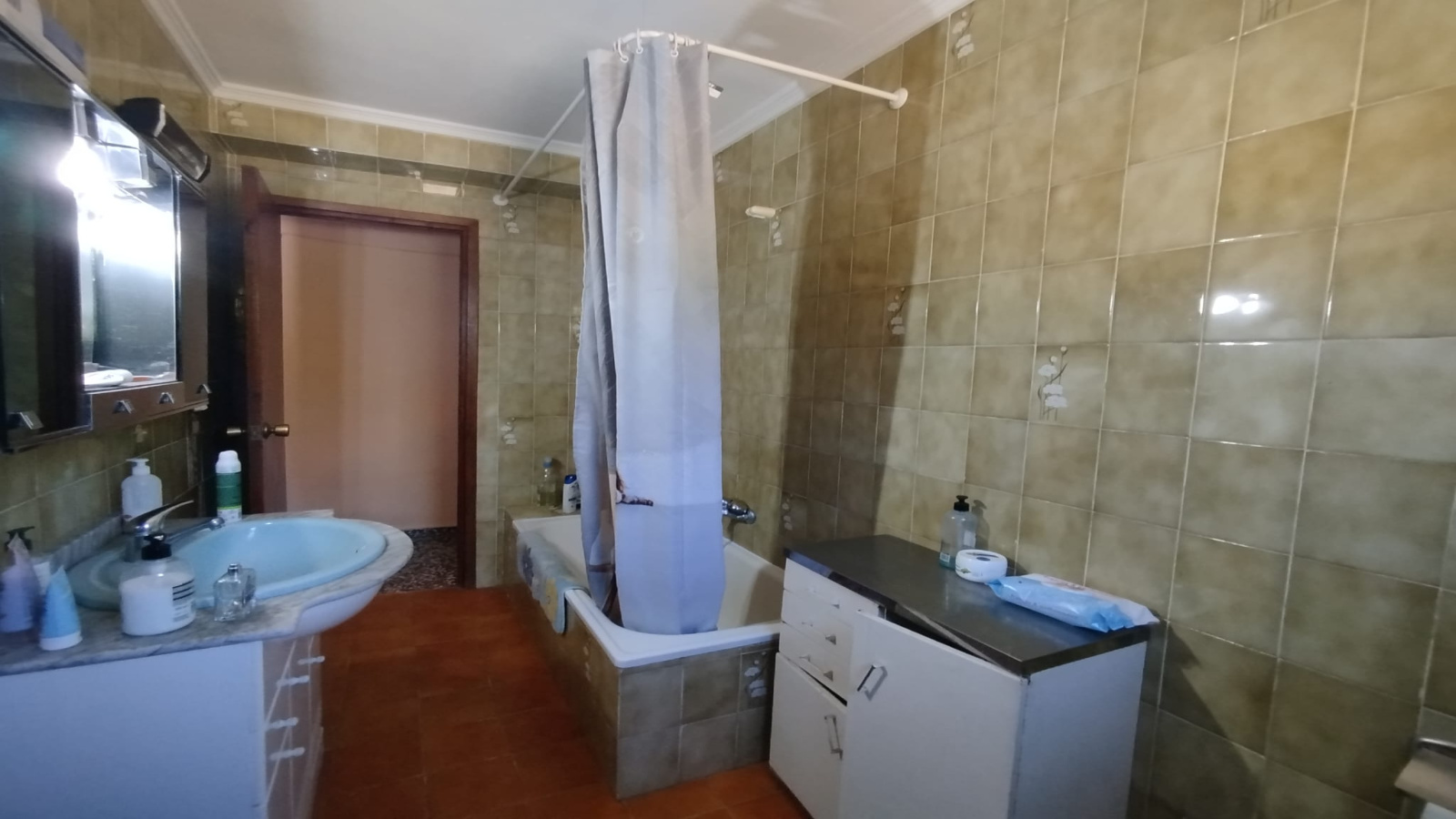 chalet en Torrent, venta chalet Torrent, villa con piscina Torrent, chalet con garaje Torrent, casa con parcela grande Torrent, chalet en Partida Casa Blanca, chalet con piscina Valencia, MIES Inmobiliaria, propiedad en Torrent, casa en Montserrat