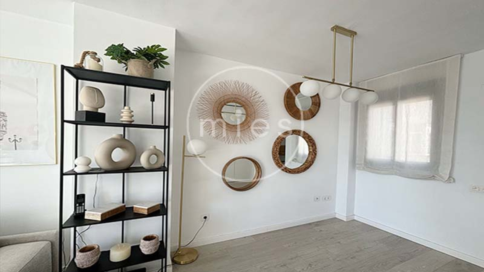 Minimalismo clásico, ático dúplex en Picanya, ático en Valencia, vivienda exclusiva Picanya, diseño minimalista, casa reformada Picanya, hogar luminoso Picanya, inmobiliaria en Picanya, vivienda cerca de Valencia, atico con terrazas, Mies Gestión Inmobiliaria  