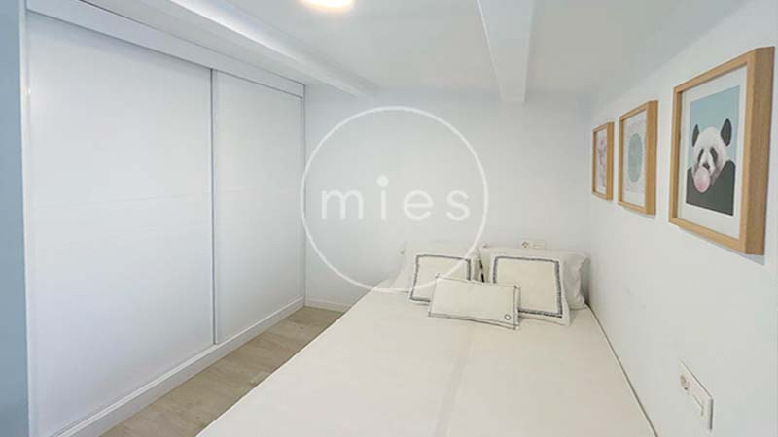Minimalismo clásico, ático dúplex en Picanya, ático en Valencia, vivienda exclusiva Picanya, diseño minimalista, casa reformada Picanya, hogar luminoso Picanya, inmobiliaria en Picanya, vivienda cerca de Valencia, atico con terrazas, Mies Gestión Inmobiliaria  