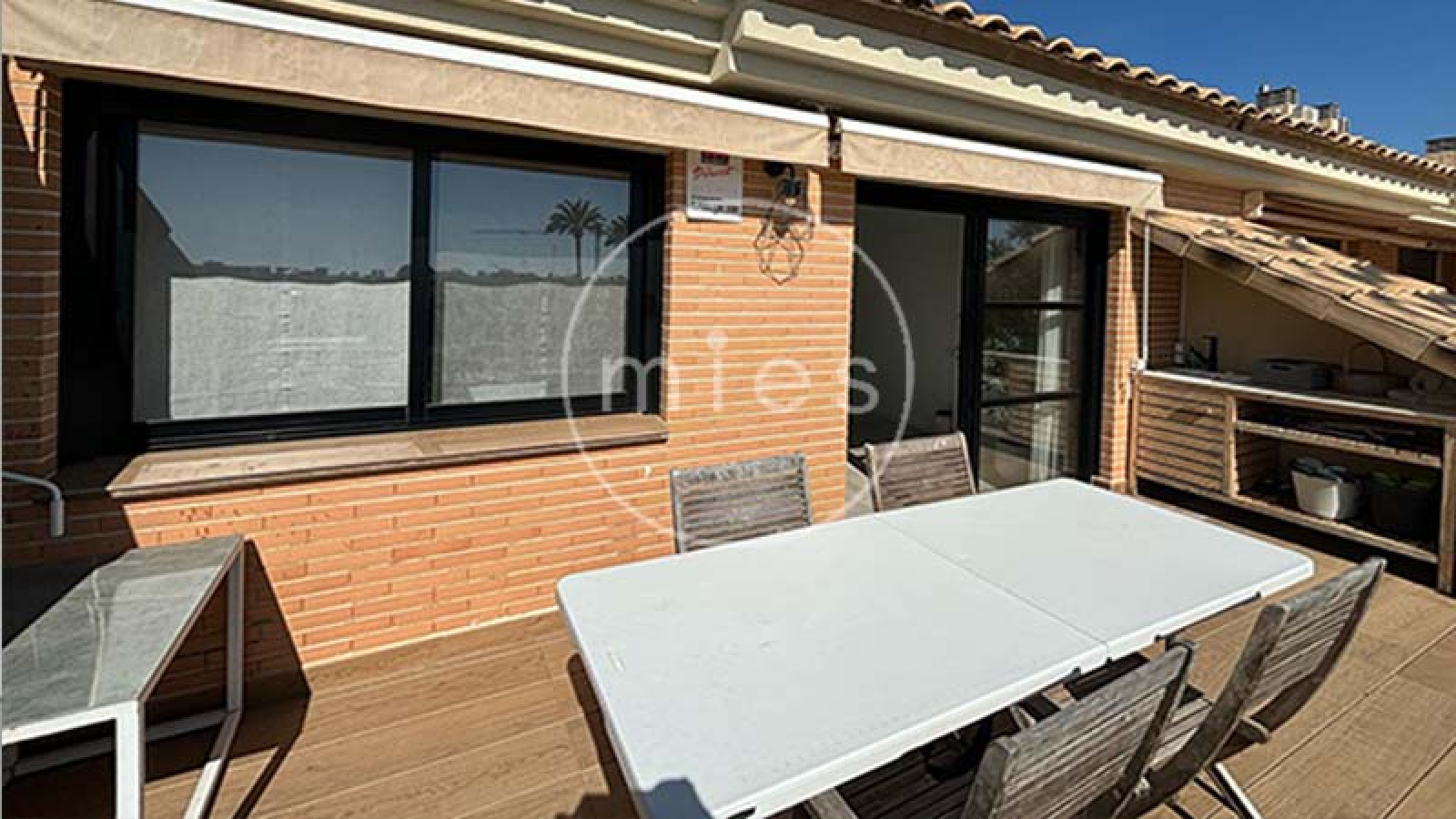 Minimalismo clásico, ático dúplex en Picanya, ático en Valencia, vivienda exclusiva Picanya, diseño minimalista, casa reformada Picanya, hogar luminoso Picanya, inmobiliaria en Picanya, vivienda cerca de Valencia, atico con terrazas, Mies Gestión Inmobiliaria  