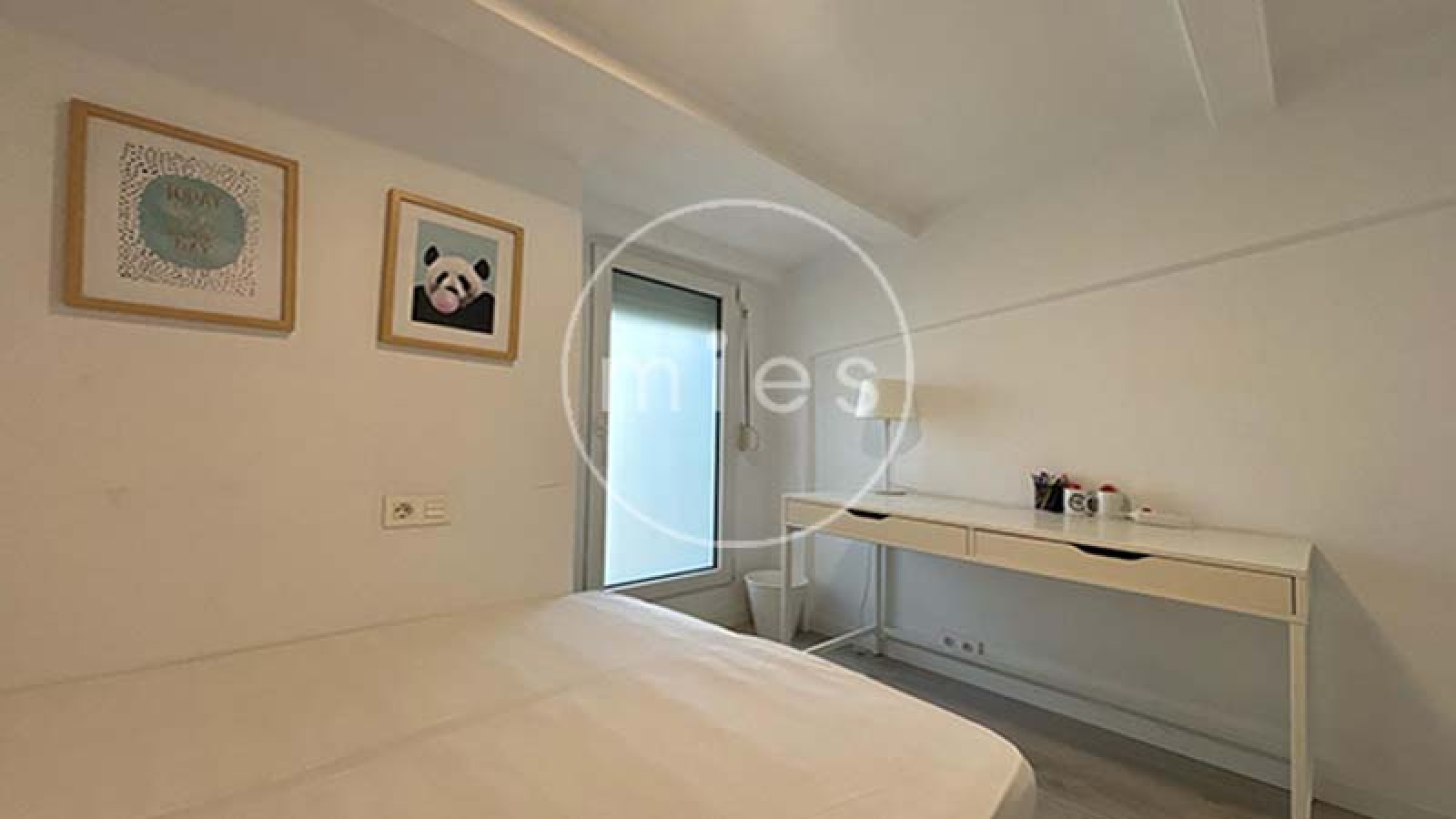 Minimalismo clásico, ático dúplex en Picanya, ático en Valencia, vivienda exclusiva Picanya, diseño minimalista, casa reformada Picanya, hogar luminoso Picanya, inmobiliaria en Picanya, vivienda cerca de Valencia, atico con terrazas, Mies Gestión Inmobiliaria  
