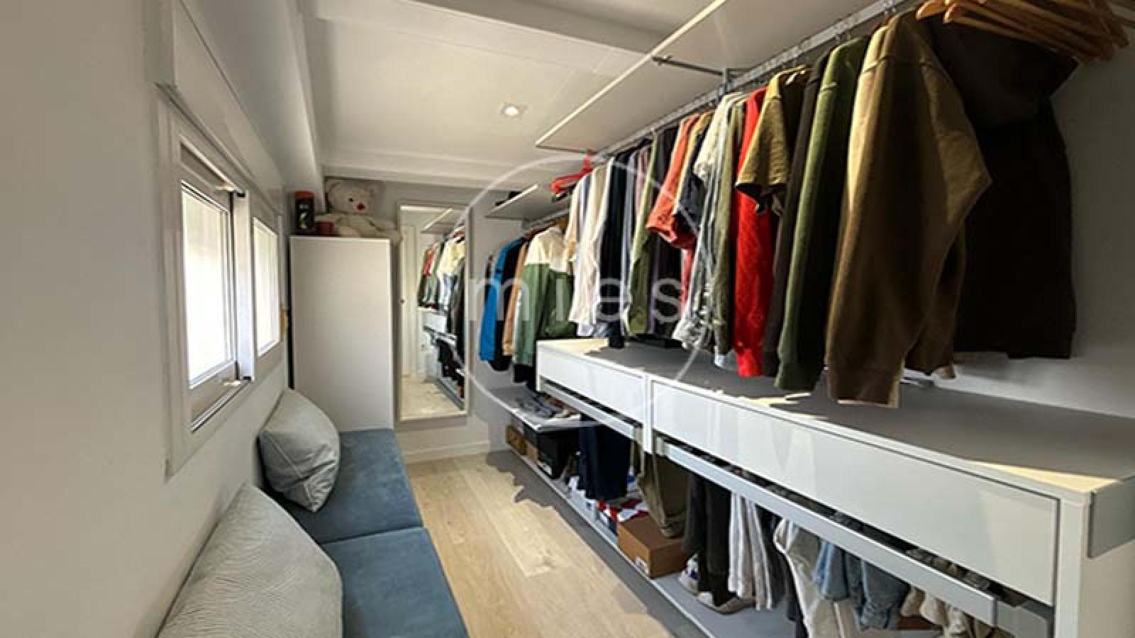 Minimalismo clásico, ático dúplex en Picanya, ático en Valencia, vivienda exclusiva Picanya, diseño minimalista, casa reformada Picanya, hogar luminoso Picanya, inmobiliaria en Picanya, vivienda cerca de Valencia, atico con terrazas, Mies Gestión Inmobiliaria  