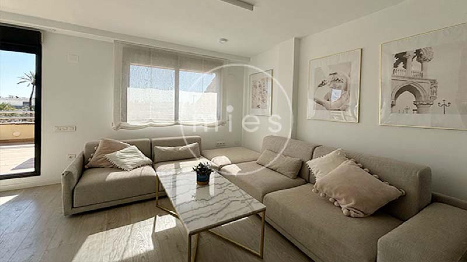 Minimalismo clásico, ático dúplex en Picanya, ático en Valencia, vivienda exclusiva Picanya, diseño minimalista, casa reformada Picanya, hogar luminoso Picanya, inmobiliaria en Picanya, vivienda cerca de Valencia, atico con terrazas, Mies Gestión Inmobiliaria  