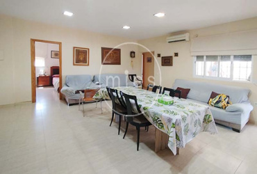 Cocina independiente de chalet listo para entrar a vivir en Montserrat – MIES Inmobiliaria