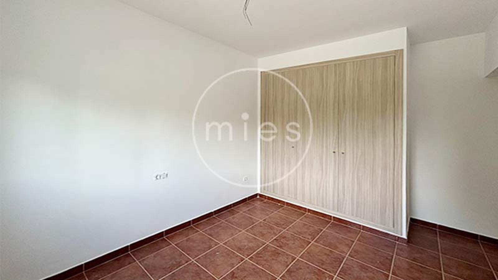 chalet nuevo urbano con piscina valencia mies inmobiliaria
