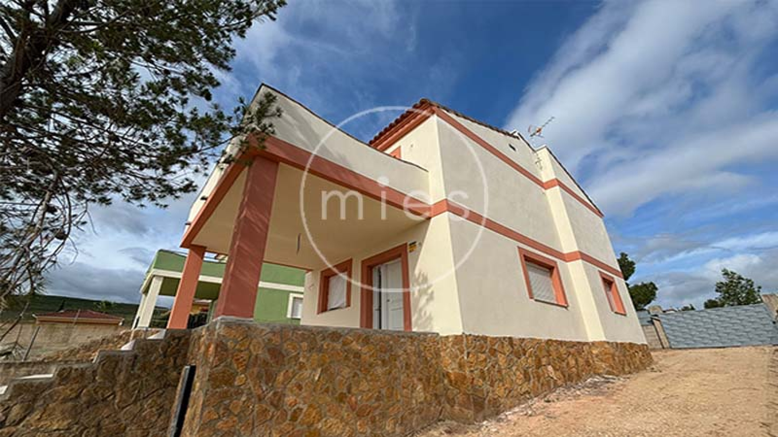 chalet nuevo urbano con piscina valencia mies inmobiliaria