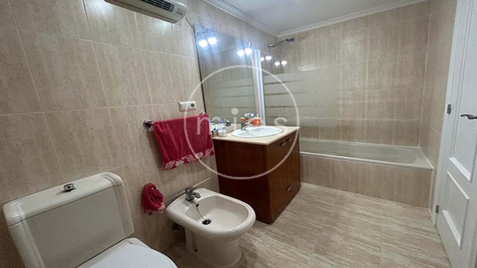 mies inmobiliaria vende piso en torrent