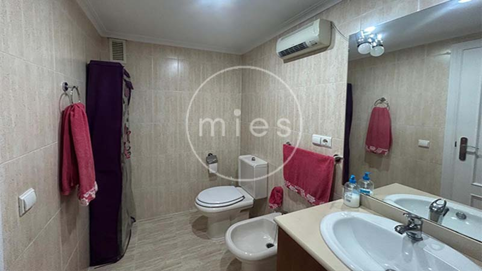 mies inmobiliaria vende piso en torrent