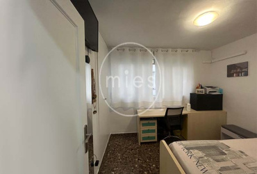 mies inmobiliaria vende piso en torrent