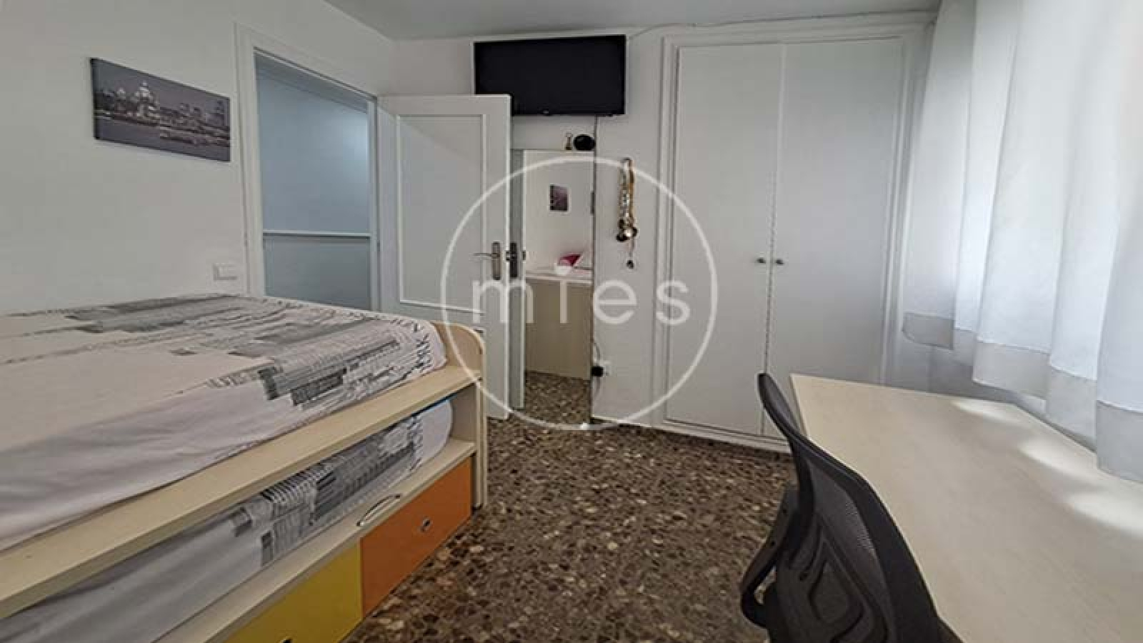 mies inmobiliaria vende piso en torrent