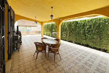 chalet en venta Turís, chalet una planta Turís, casa con piscina Turís, inmobiliaria Turís, comprar chalet Valencia, parcela grande, urbanización Cañapar, casa con jardín Turís, vivienda con porche y garaje