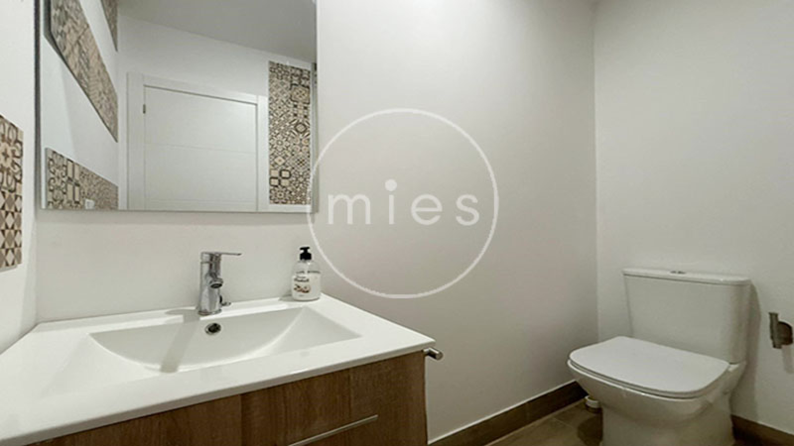 chalet en venta Altury, chalet con piscina Turís, casa moderna Turís, Urbanización Altury Valencia, comprar chalet en Turís, MIES Inmobiliaria, chalet modular Altury, vivienda con piscina Turís, casa en urbanización Altury, inmueble en venta Valencia