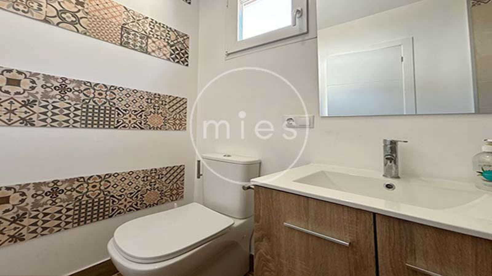 chalet en venta Altury, chalet con piscina Turís, casa moderna Turís, Urbanización Altury Valencia, comprar chalet en Turís, MIES Inmobiliaria, chalet modular Altury, vivienda con piscina Turís, casa en urbanización Altury, inmueble en venta Valencia