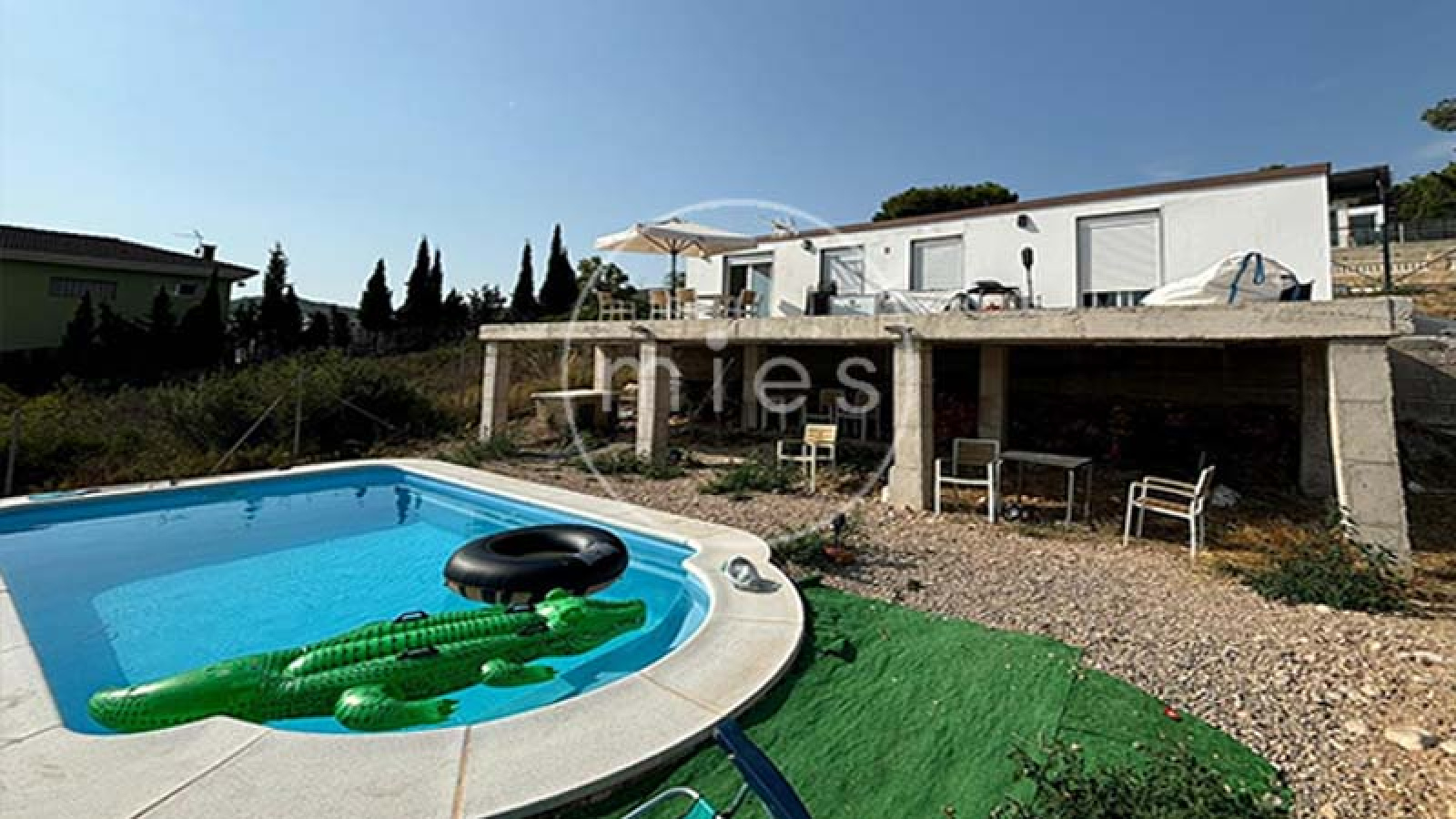 chalet en venta Altury, chalet con piscina Turís, casa moderna Turís, Urbanización Altury Valencia, comprar chalet en Turís, MIES Inmobiliaria, chalet modular Altury, vivienda con piscina Turís, casa en urbanización Altury, inmueble en venta Valencia