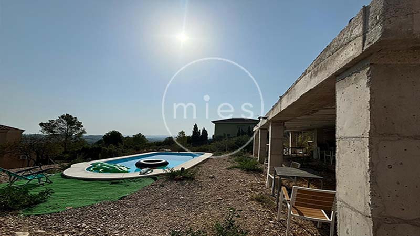 chalet en venta Altury, chalet con piscina Turís, casa moderna Turís, Urbanización Altury Valencia, comprar chalet en Turís, MIES Inmobiliaria, chalet modular Altury, vivienda con piscina Turís, casa en urbanización Altury, inmueble en venta Valencia