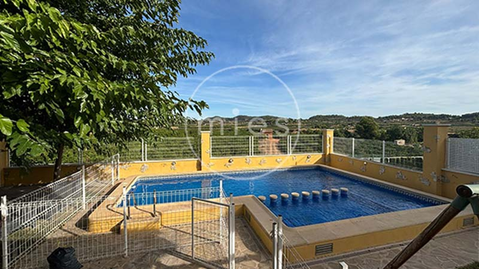MIES INMOBILIARIA VENDE PISO CHALET MONTROY URBANIZACIÓN BALCÓN PISCINA URBANO