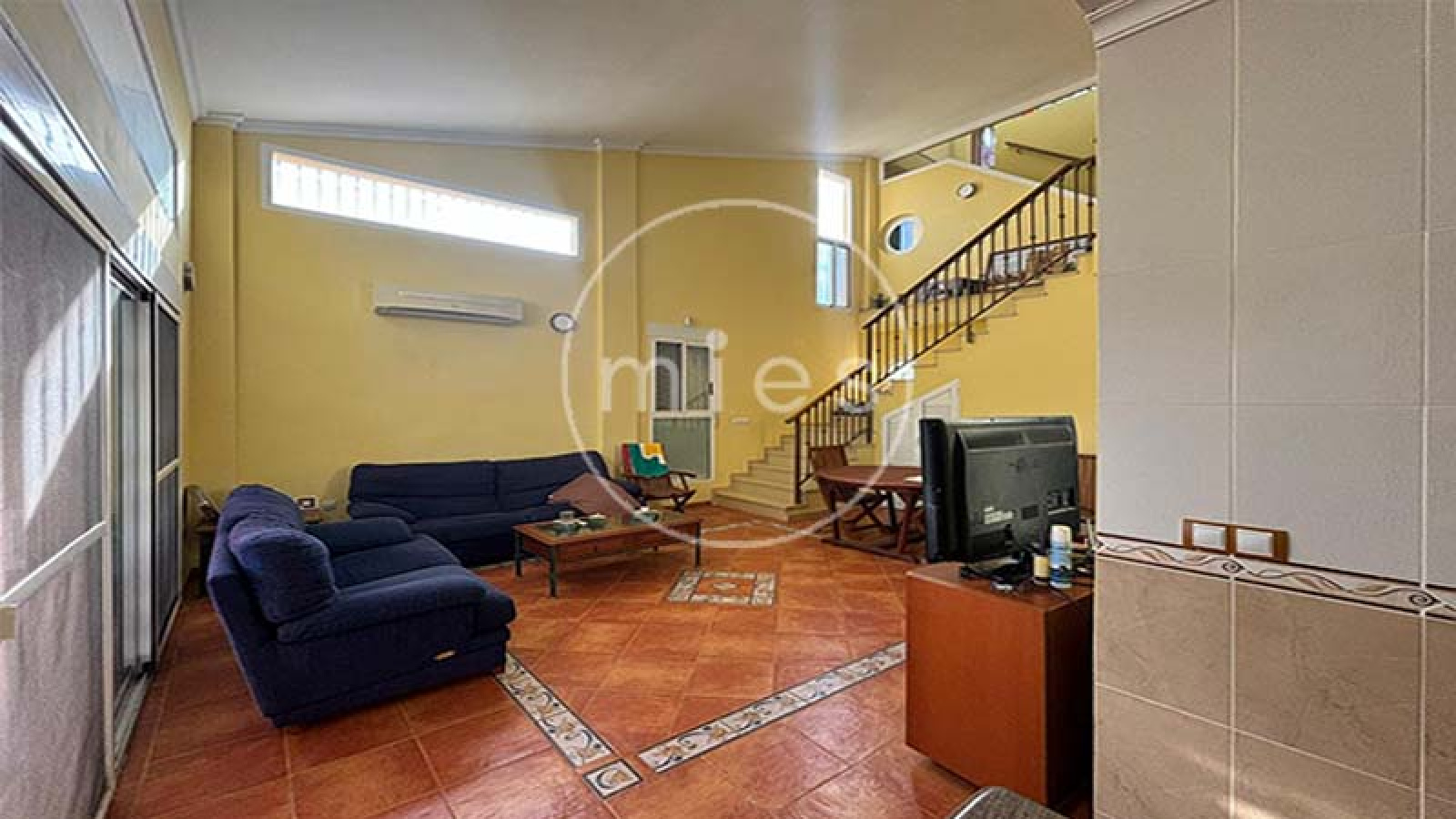 MIES INMOBILIARIA VENDE PISO CHALET MONTROY URBANIZACIÓN BALCÓN PISCINA URBANO
