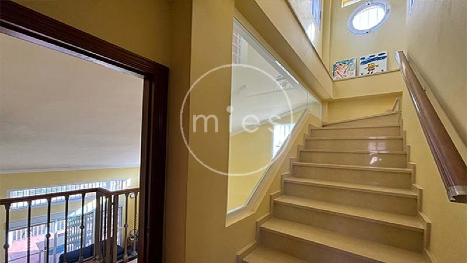 MIES INMOBILIARIA VENDE PISO CHALET MONTROY URBANIZACIÓN BALCÓN PISCINA URBANO