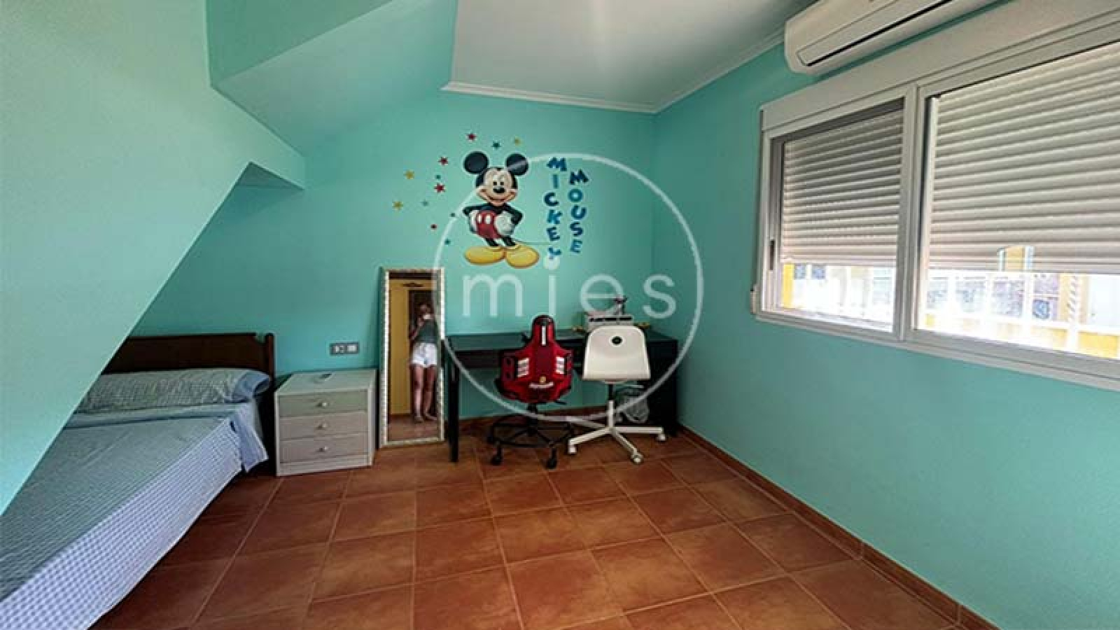 MIES INMOBILIARIA VENDE PISO CHALET MONTROY URBANIZACIÓN BALCÓN PISCINA URBANO