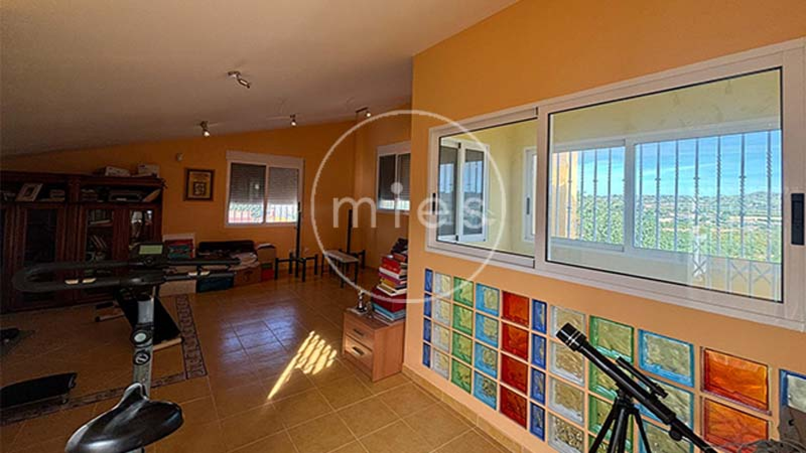 MIES INMOBILIARIA VENDE PISO CHALET MONTROY URBANIZACIÓN BALCÓN PISCINA URBANO