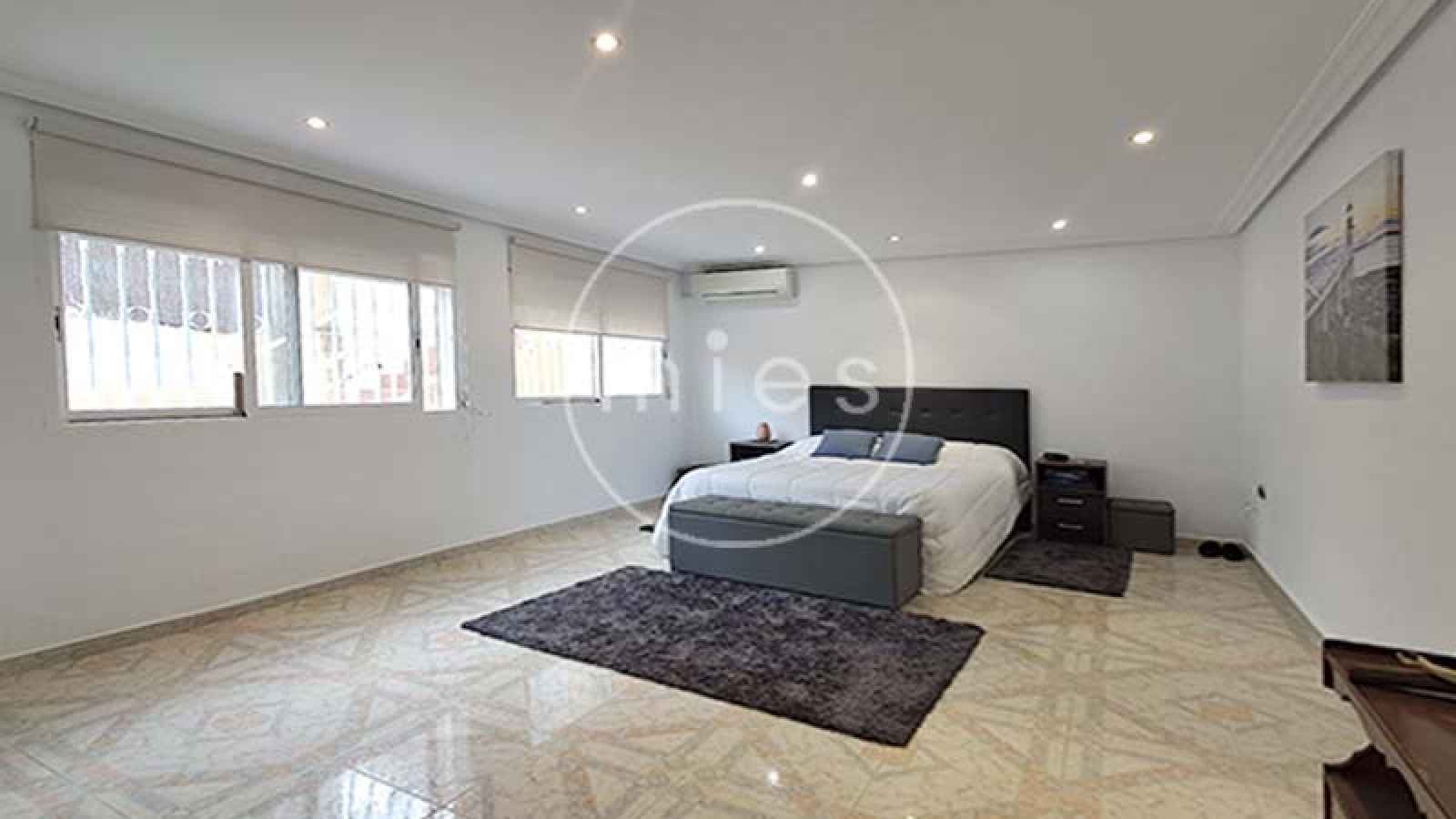 mies inmobiliaria vende chalet en altury turis independiente piscina