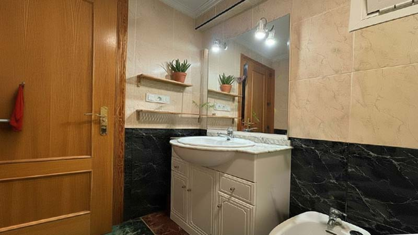 mies inmobiliaria vende piso en torrent metro estación