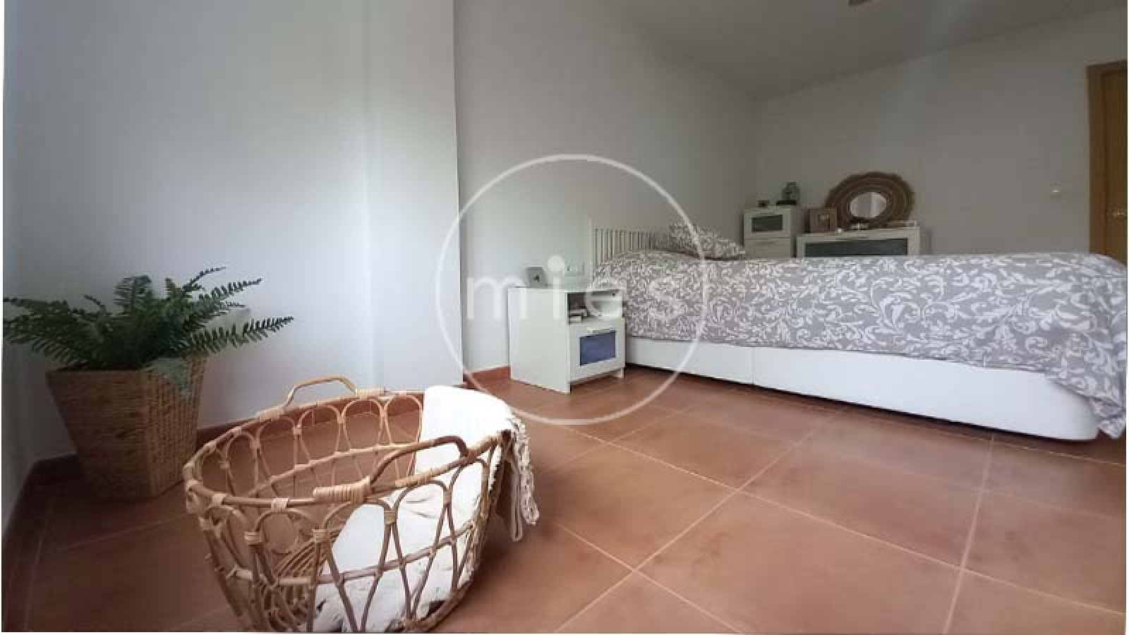 Mies Inmobiliaria, inmobiliaria Picanya, piso en venta Picanya, piso reformado Picanya, piso con ascensor Picanya, vivienda en venta Picanya, comprar piso Picanya, piso cerca metro Picanya, piso cerca Valencia, vivienda reformada Valencia, piso luminoso Picanya, piso con balcón Picanya, piso dos habitaciones Picanya, inmobiliaria Valencia, inmobiliaria Horta Sud, piso reformado con ascensor, vivienda cerca del metro, piso para invertir en Picanya, comprar vivienda en Picanya, pisos en venta Valencia, Mies Gestión Inmobiliaria, vivienda en exclusiva Picanya, piso disponible octubre, oportunidad inmobiliaria Picanya, vivienda bien comunicada Valencia, piso a 10 minutos de Valencia, vivienda junto al metro Picanya, piso reformado listo para entrar a vivir, inmobiliaria especializada en Picanya, venta de pisos en Picanya.